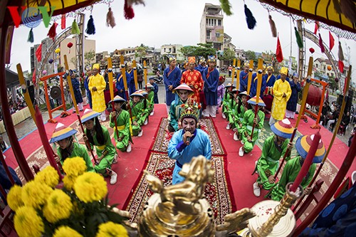 ពិធីសែនព្រេនចាប់ផ្ដើមរដូវនេសាទត្រីថ្មី - ảnh 1